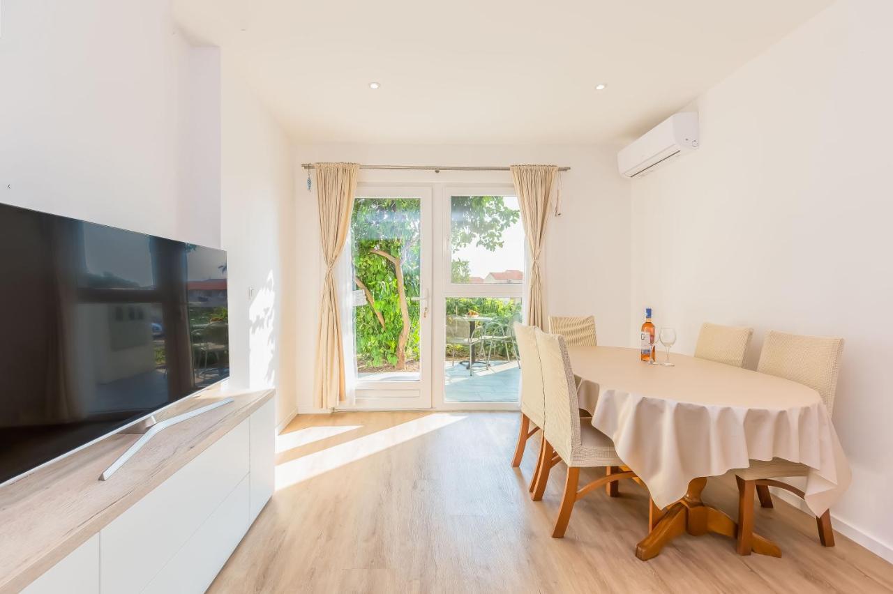Apartments Maestral Makarska Bagian luar foto