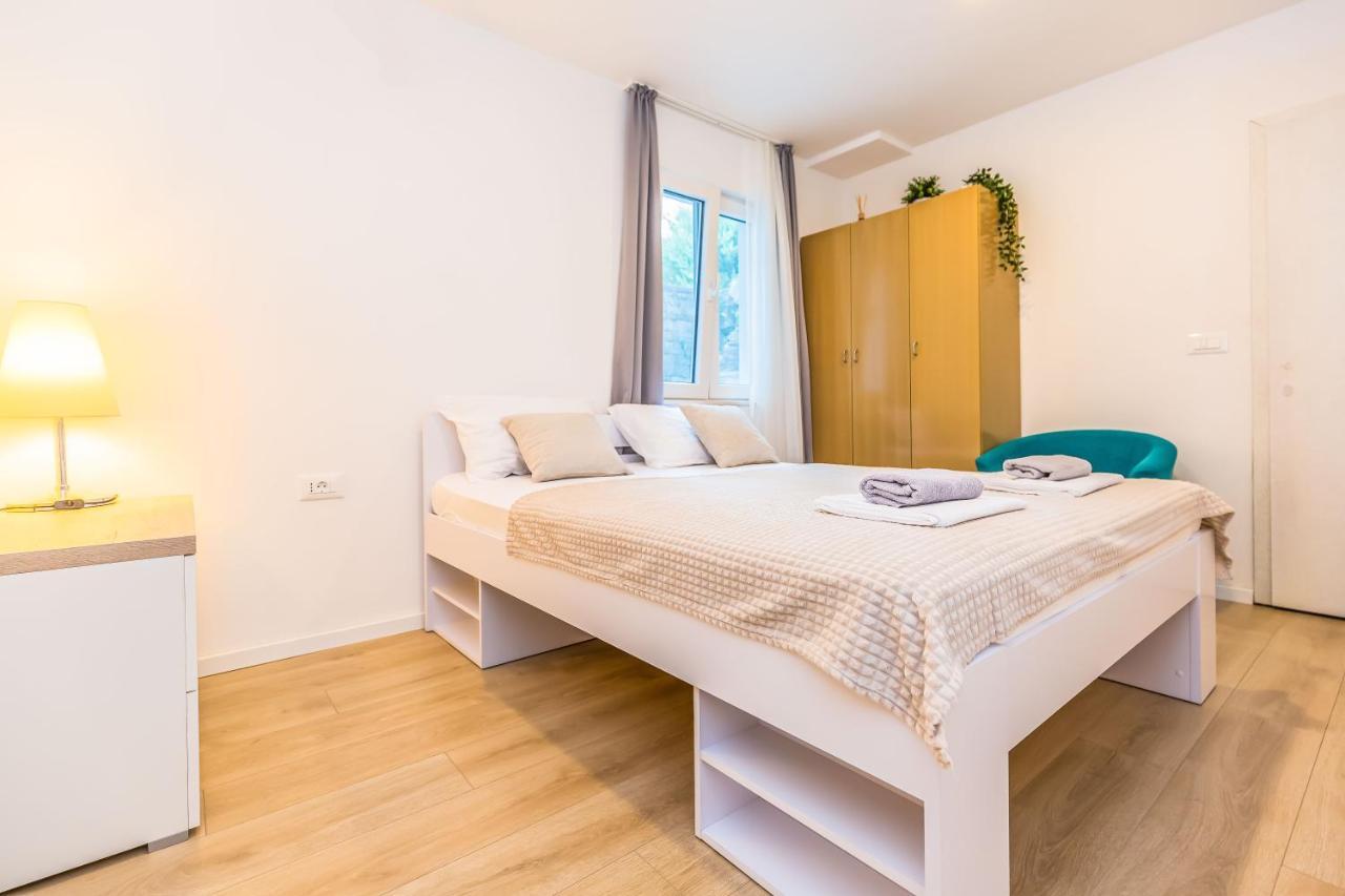 Apartments Maestral Makarska Bagian luar foto
